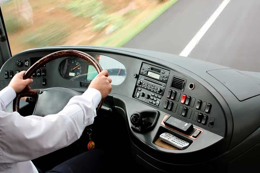 cabina de conductor de autobús